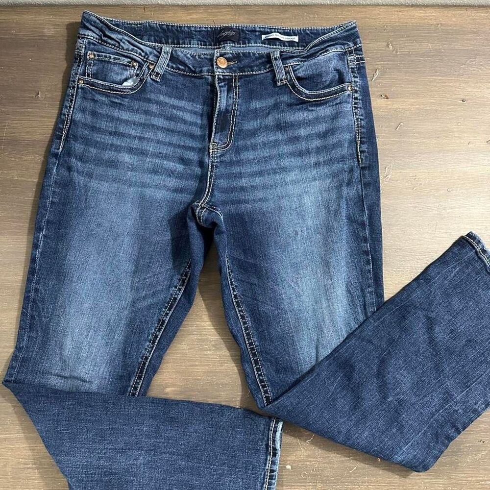 Daytrip Women's Blue and Navy Jeans